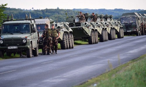 Hungary tai mo cua khau voi Serbia cho nguoi ti nan-Hinh-11